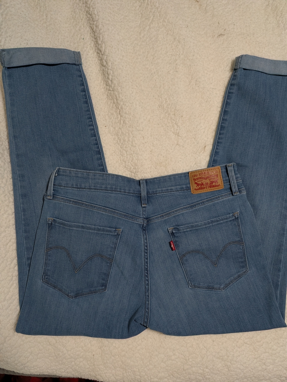 Levi's Women's Light Blue Straight-Leg Crop Jeans Size 31